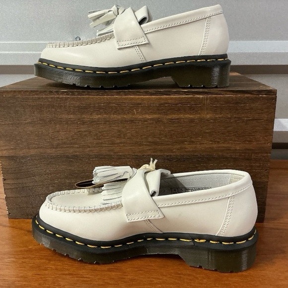Dr Martins Original Adrian Tassle Loafets sz 7M/8W - Picture 4 of 5